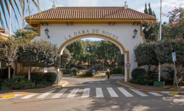Precioso Apartamento Puerto Banus マルベーリャ エクステリア 写真